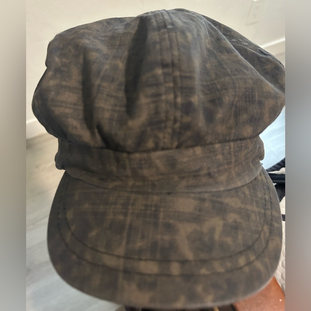 Riviera hat